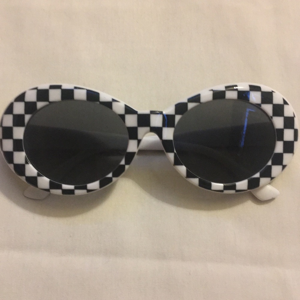 Checkered Cobain Clout Glasses